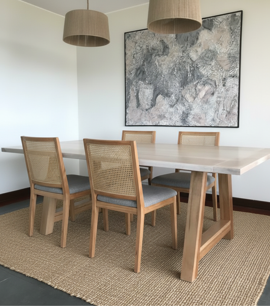 Set de comedor moderno en madera lenga maciza Chile