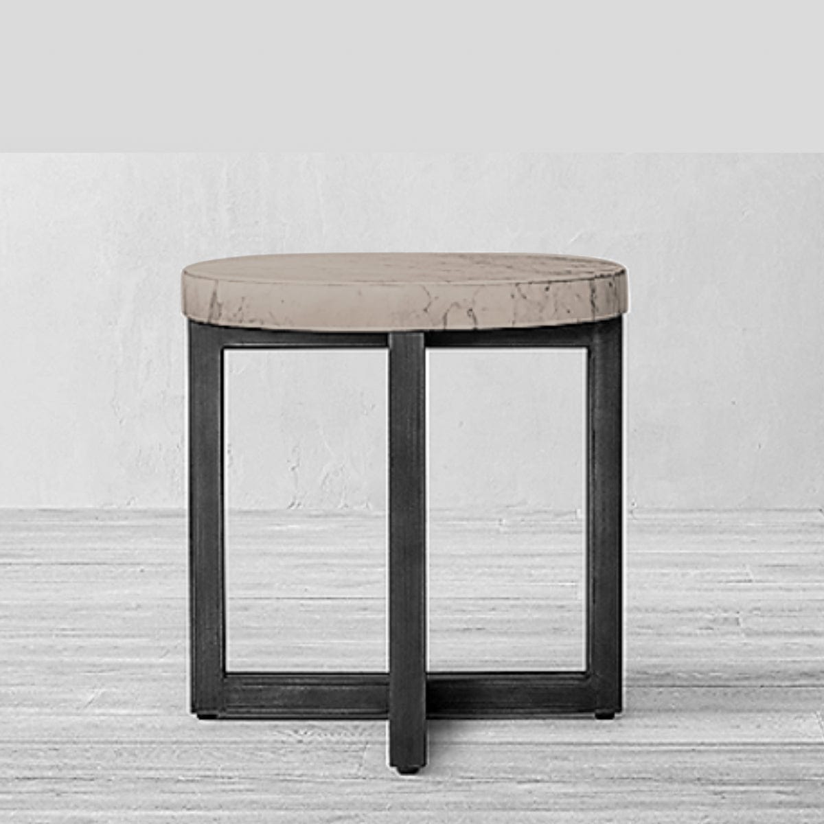 Mesa lateral Murano de diseño moderno con cubierta de madera y base de fierro | Greenwoods