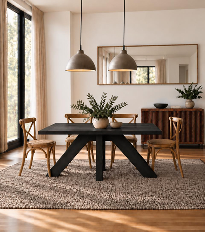 Juego de comedor de madera carbonizada Francia con sillas Cruzeta café, vista frontal