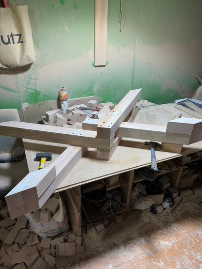 Mesa de Comedor Cadena en Madera Lenga y Vidrio a Medida