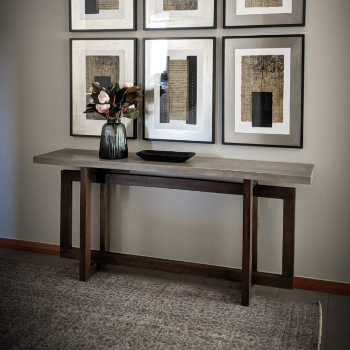Descubre la mejor asesoría en diseño de interiores y muebles personalizados con Greenwoods. Transforma tu espacio con nuestro servicio experto y a medida. ¡Contáctanos hoy!