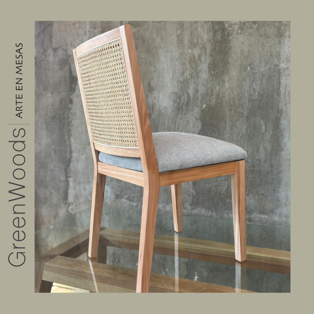 Silla Alma vista posterior, madera lenga y respaldo de ratán tejido | Greenwoods