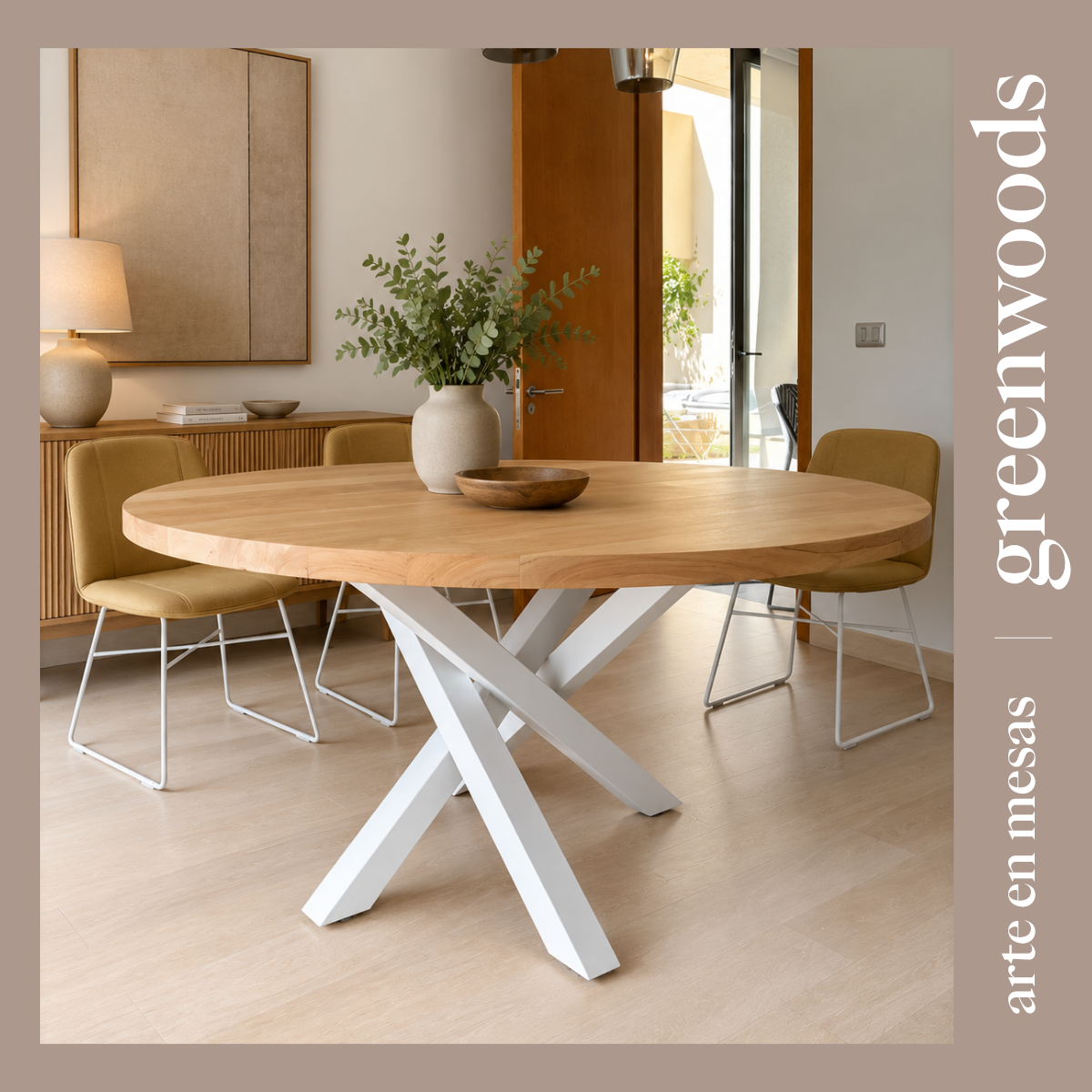 Mesa comedor redonda madera lenga tono natural base fierro blanco Da Vinci instalada — Greenwoods Chile 120 cm diametro para 4 sillas