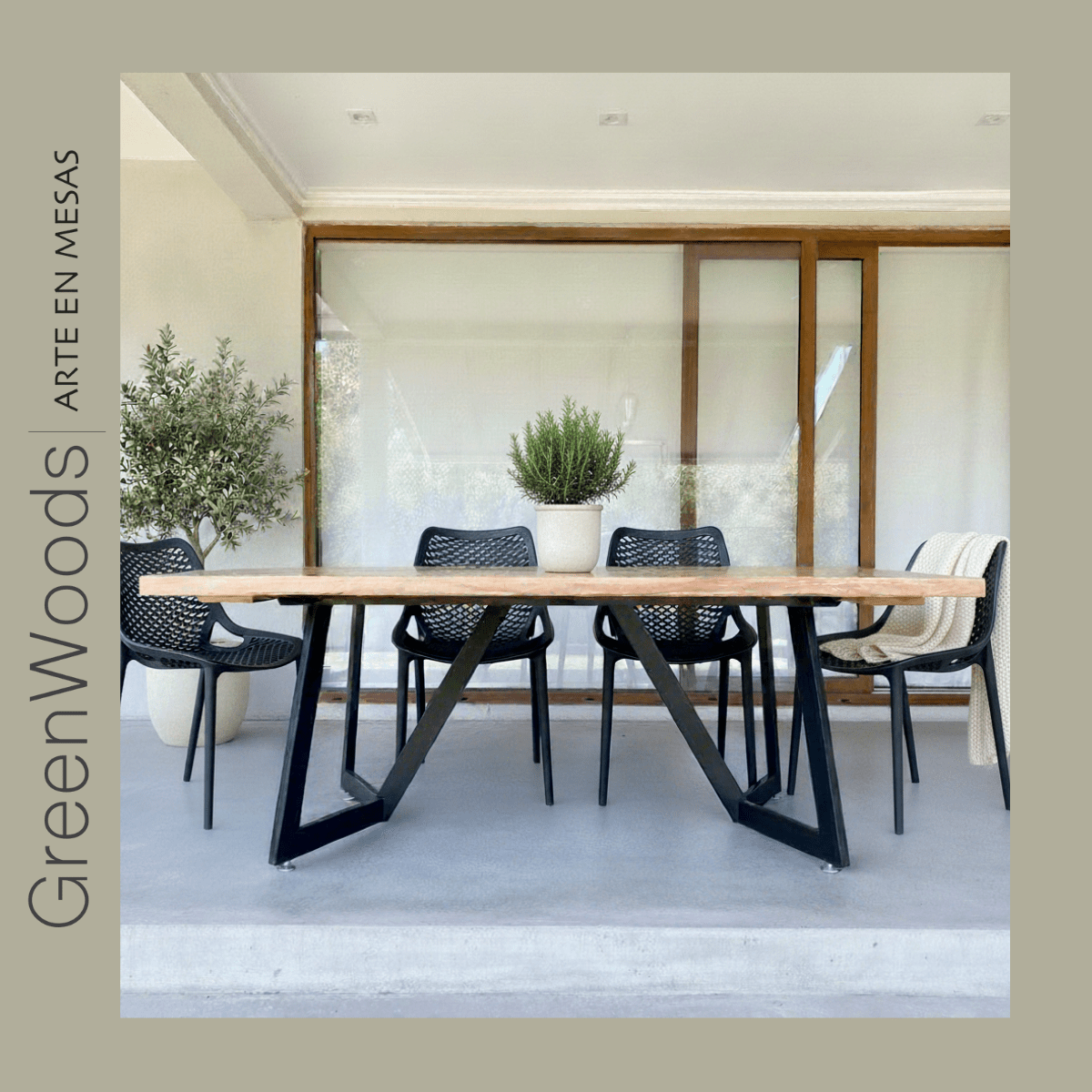 Mesa de comedor madera y fierro negro Siena terraza. - mesa comedor | Greenwoods Chile