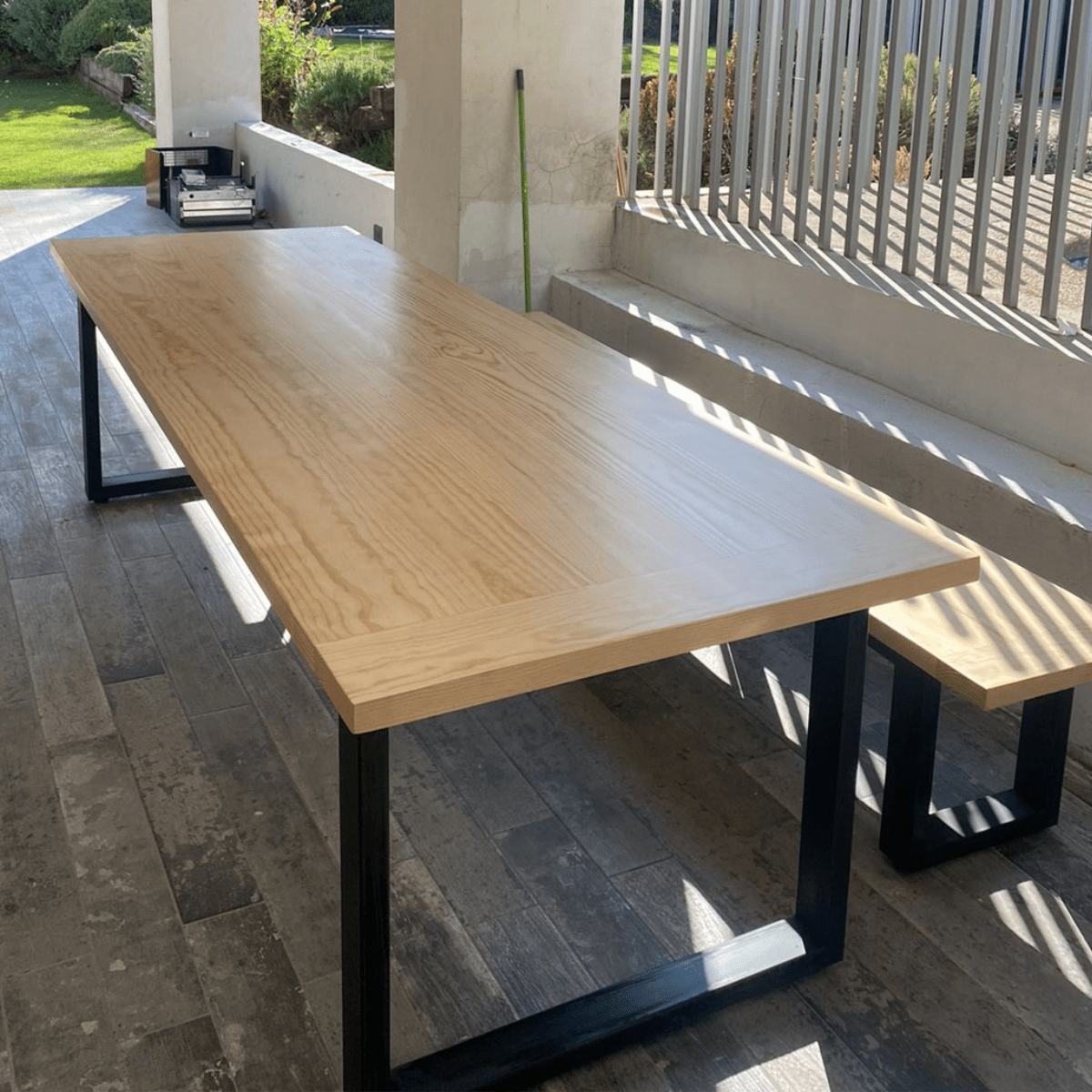 Mesa de comedor madera y fierro U terraza. - | Greenwoods Chile