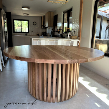 MESA REDONDA EN MADERA LENGA PRAGA