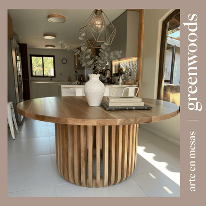 Mesa redonda en madera lenga Praga. - Mesas | Greenwoods Chile