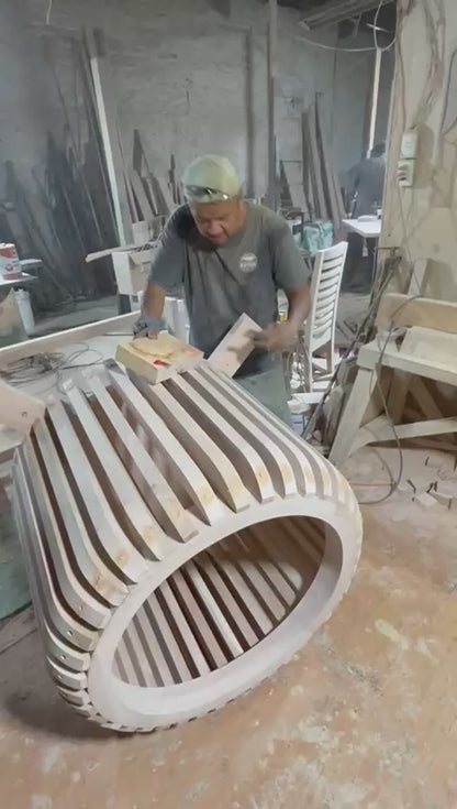 Mesa de Comedor Redonda Praga en Madera Lenga a Medida