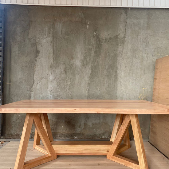 comedores de madera modernos ,mesa comedor madera nativa lenga, mesa a medida fabricado en greenwoods chile