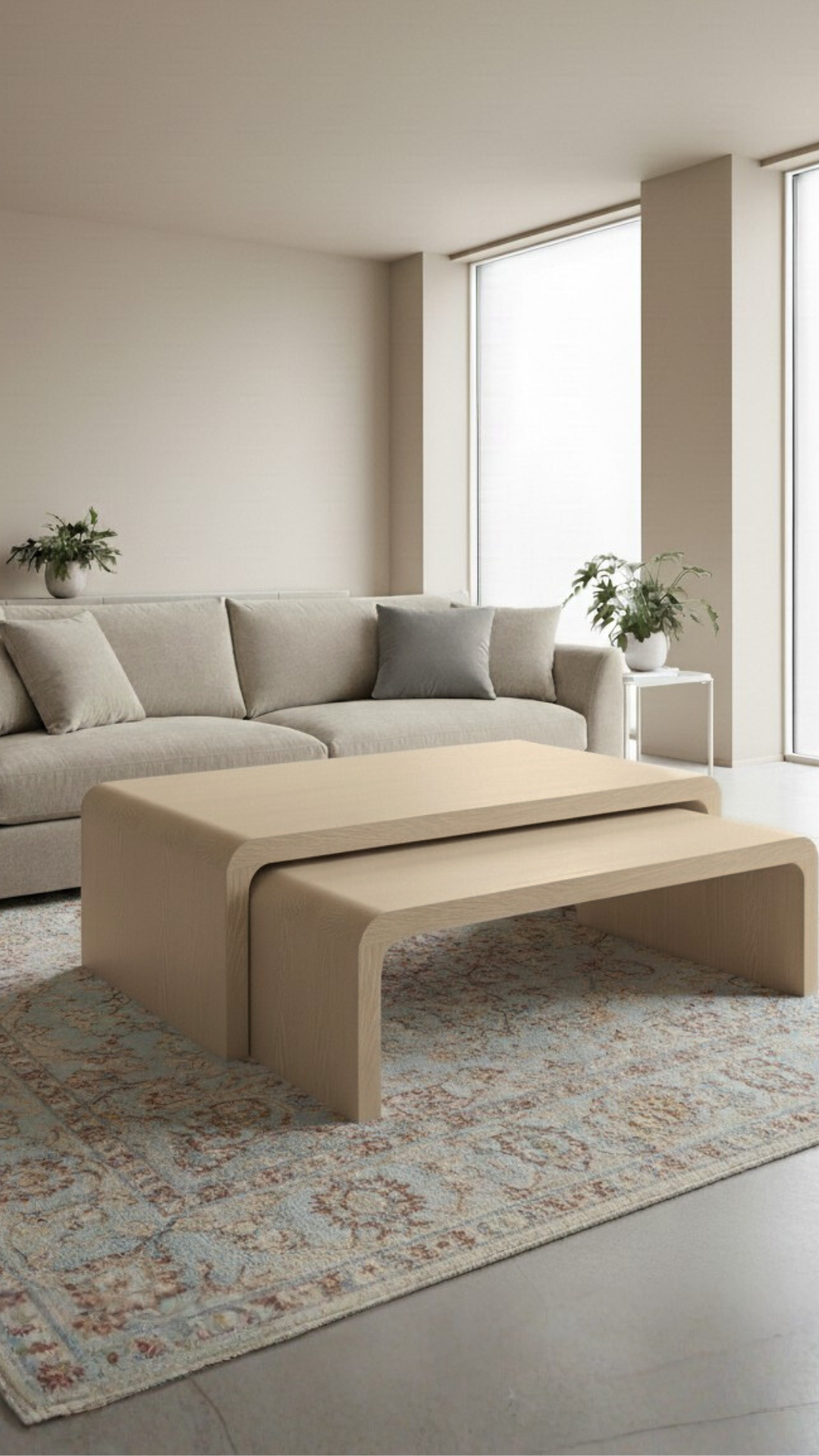Mesa de centro de diseño minimalista en living moderno, proyecto de mobiliario a medida Greenwoods en Santiago
