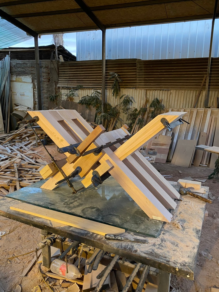 Mesa de Comedor Cadena en Madera Lenga y Vidrio a Medida