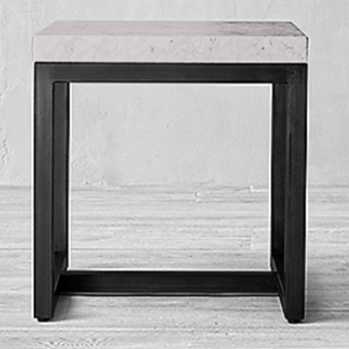 Mesa Lateral Cuadrada Murano