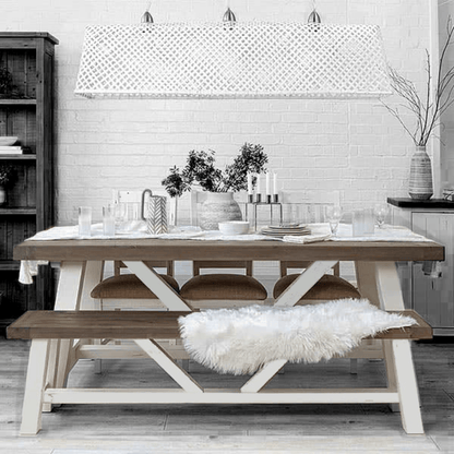Banqueta de madera lenga modelo Cooper para comedor o terraza