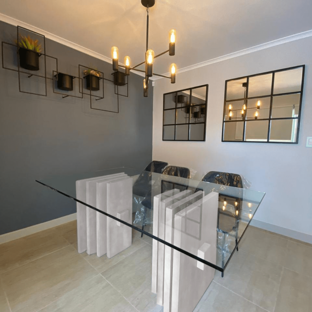MESA DE COMEDOR DE MADERA PIRAMIDE