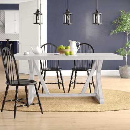 Mesa de comedor Polonia en tono blanco con sillas negras — base pilares en lenga maciza a medida — Greenwoods Chile